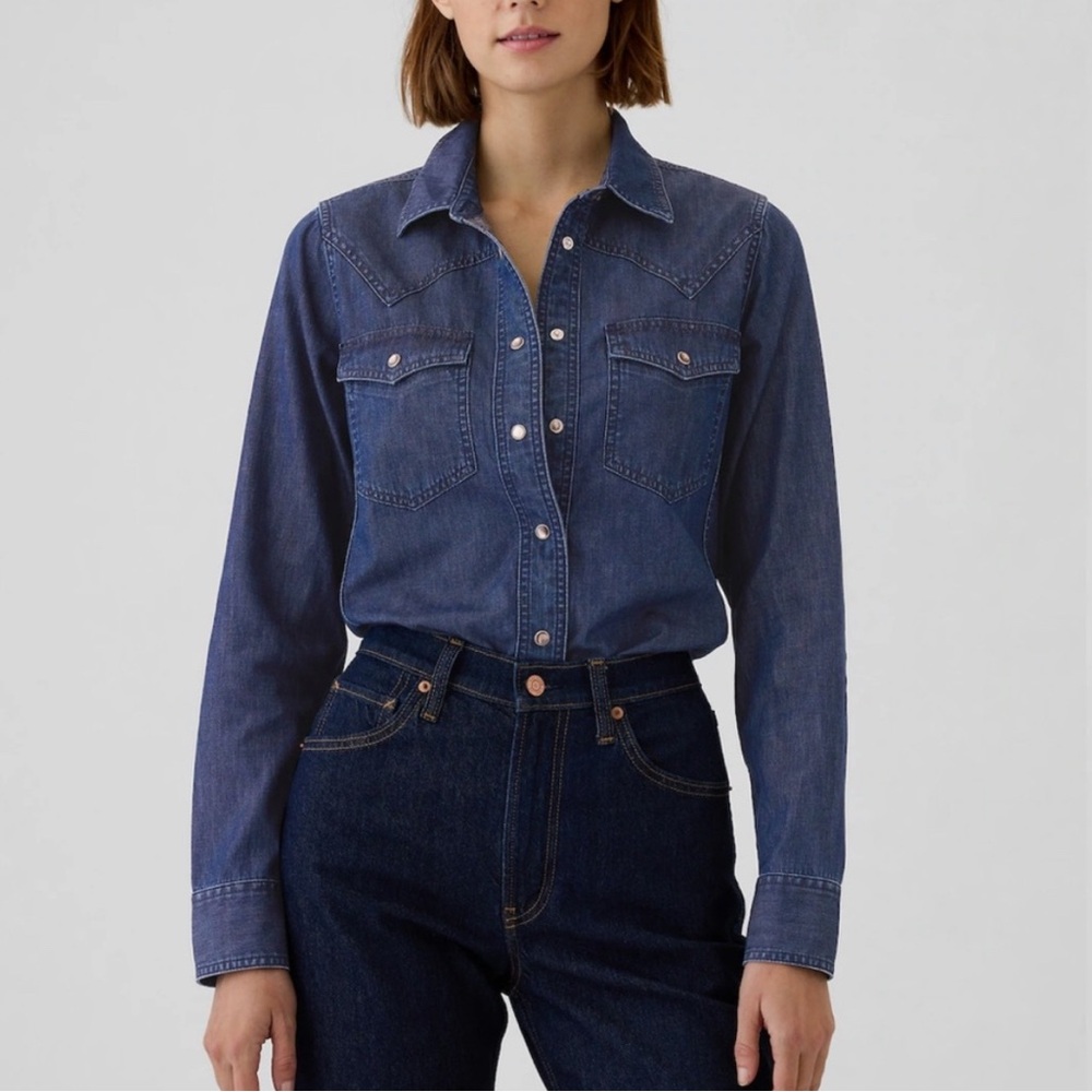 GAP Chambray Denim Western Shirt – Snap Front – XS – Never Worn